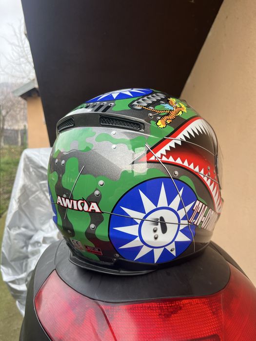 Vand casca moto folosita un sezon