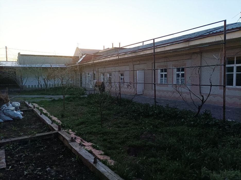 5,5 сотих ҳовли ер нархида