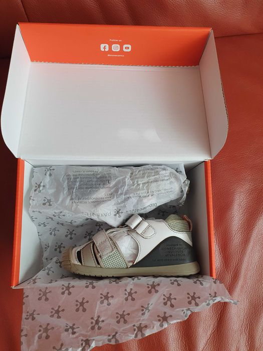 Сандали за прохождане Biomecanics Urban Blanco Napa, размер 23