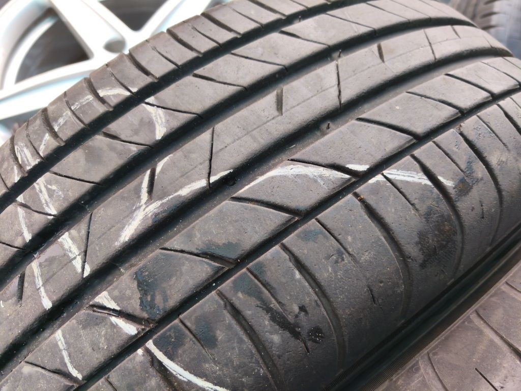 225/60/17" 2бр Kumho ecsta hs52,dot4222,7mm
