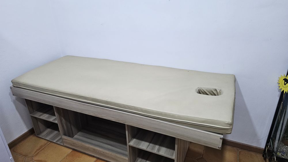 Массажная кушетка