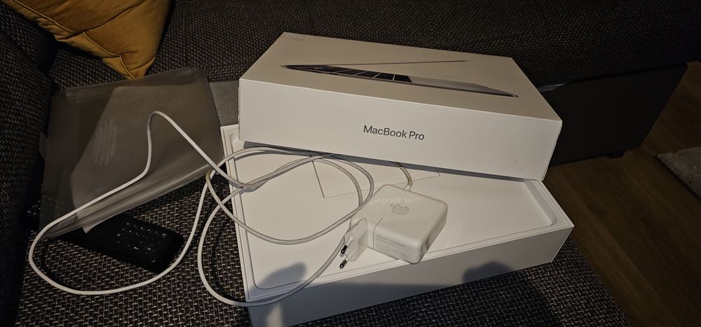 Macbook pro 13" 2019 128GB SSD