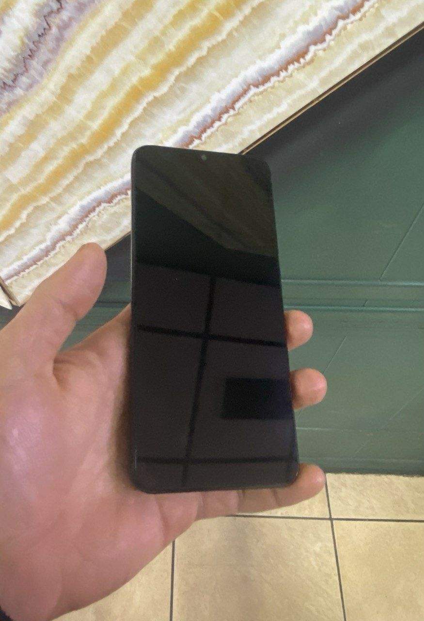 Redmi 12c 64 gb.