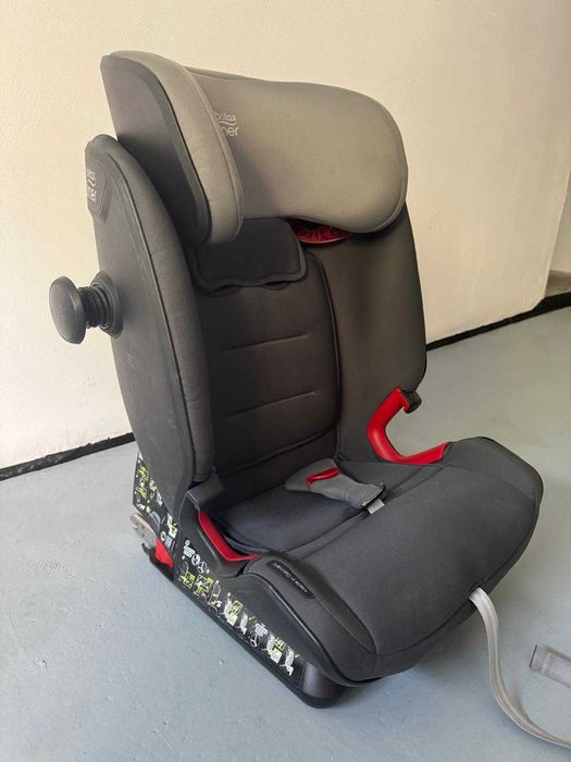 Scaun auto ISOFIX Britax Romer Advansafix de la 9 până la 36 kg