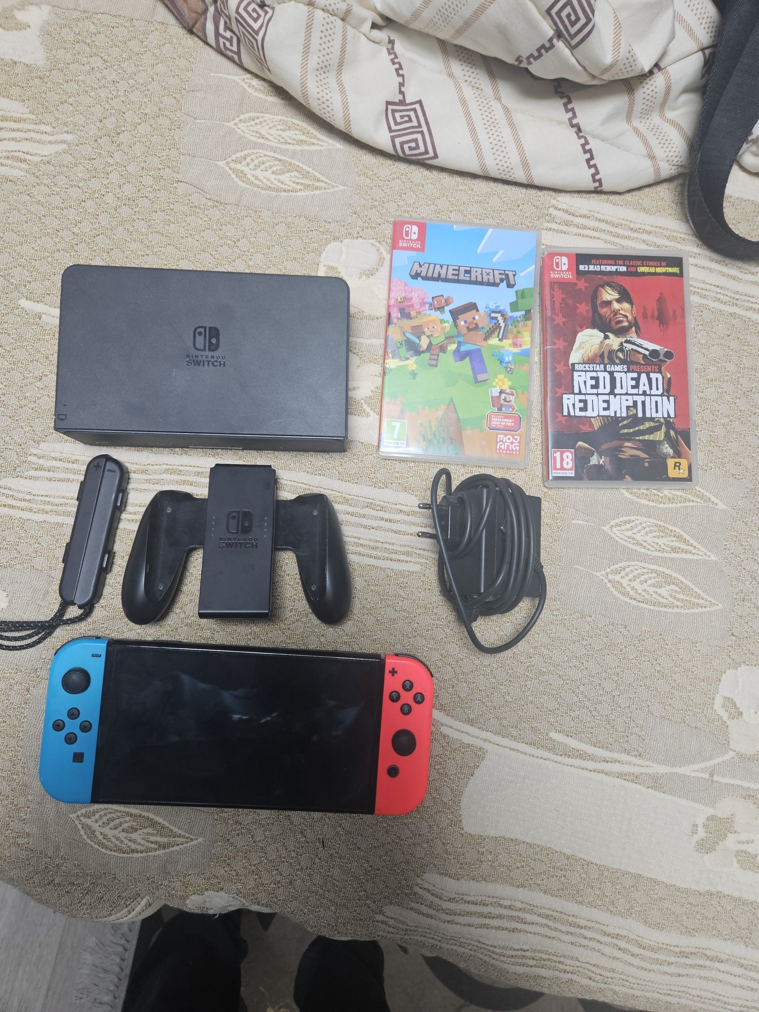 Nintendo switch в добро състояние закупен през януари