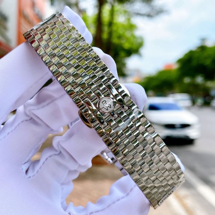 Швейцарские часы Raymond Weil