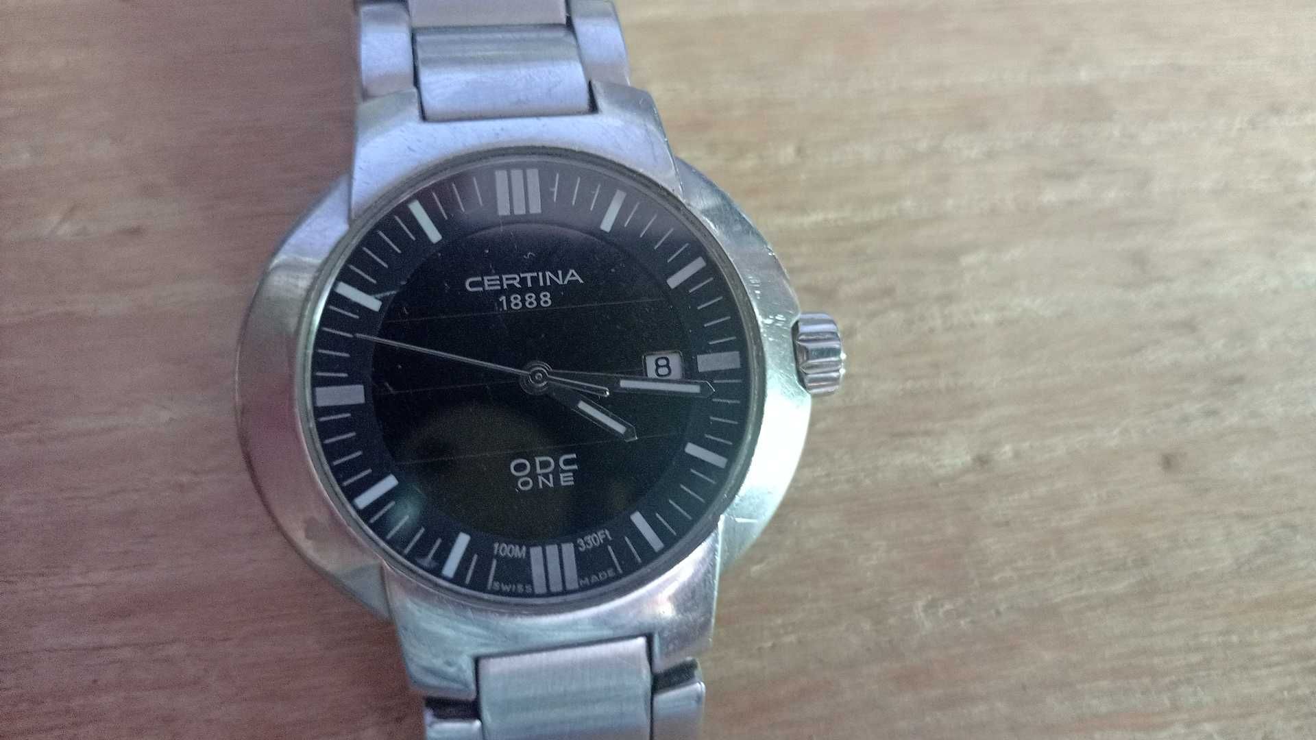 Швейцарски ръчен часовник Certina със слънчево захранване