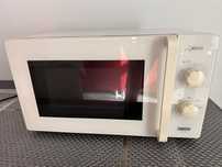 Cuptor cu microunde Zanussi