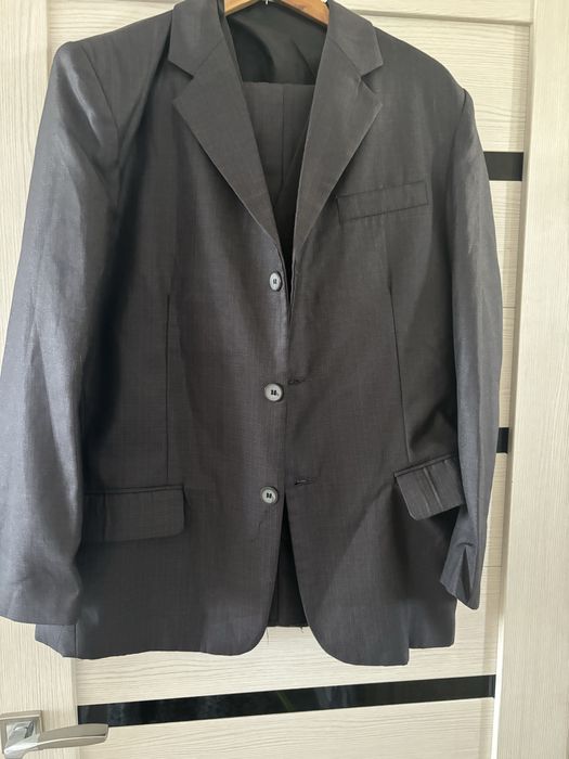 Костюм мужской продам