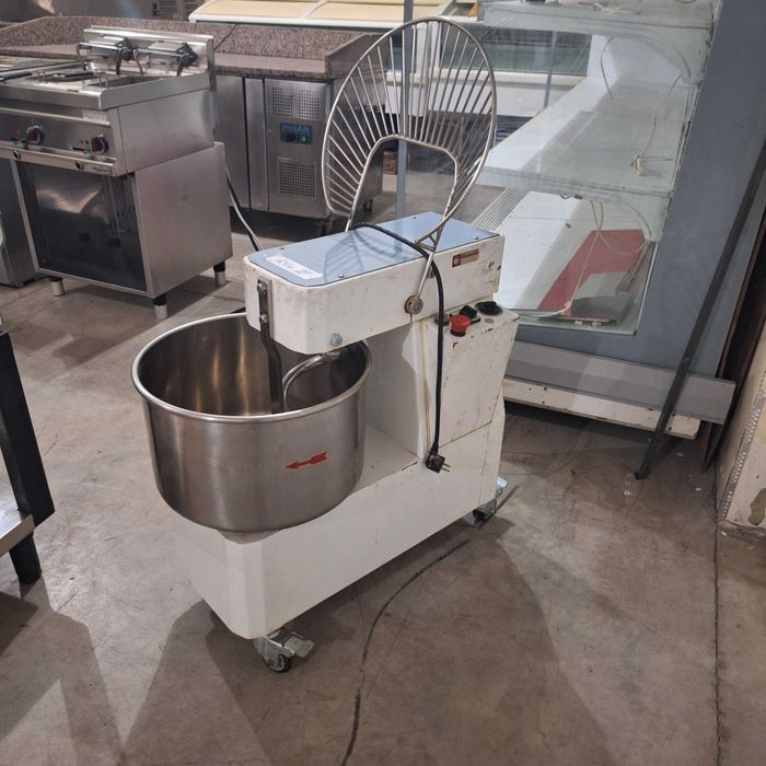 Тестомесачка 33 литра