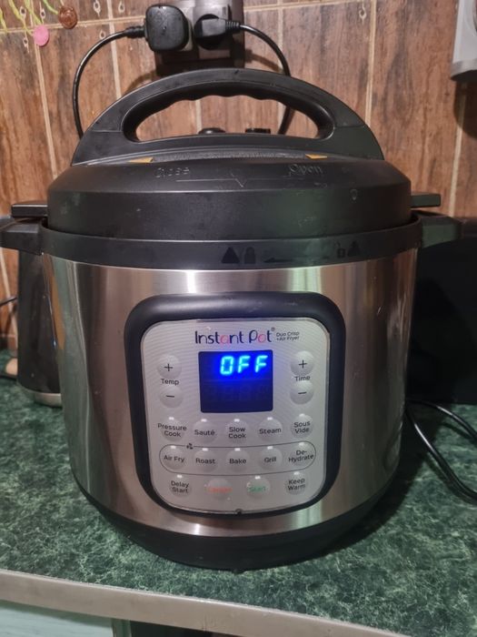 Oala multifunctionala multicooker  , oala cu presiune /Instant pot / a