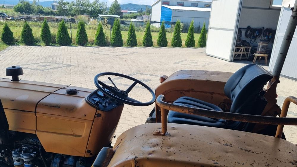 Vând tractor FIAT415 motor in 4 cilindri