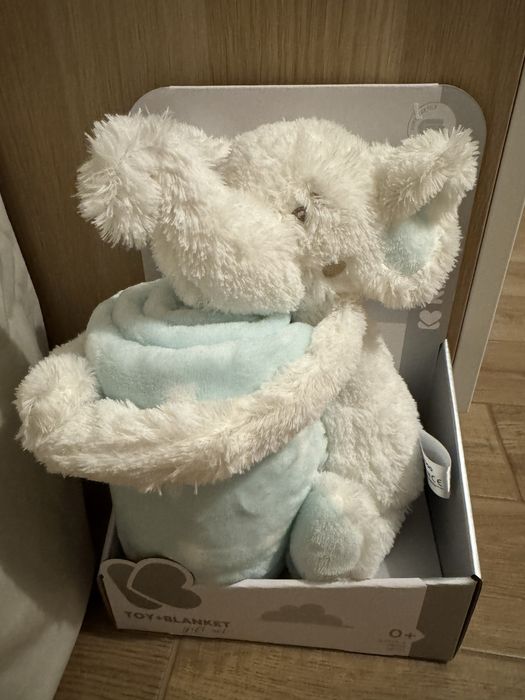 Подаръчен комплект играчка + одеяло KikkaBoo