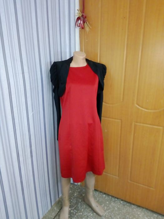 Продам платье новое