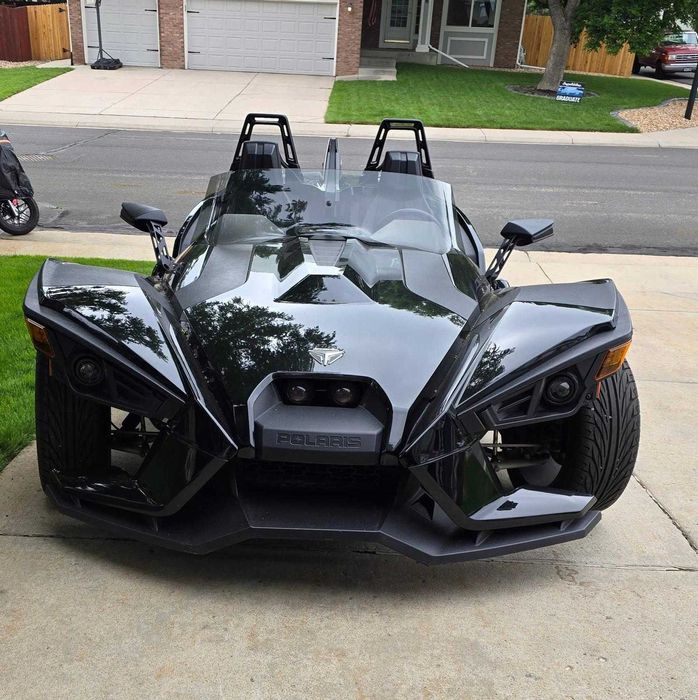 Polaris Slingshot motor 2400cm 2 locuri adus america