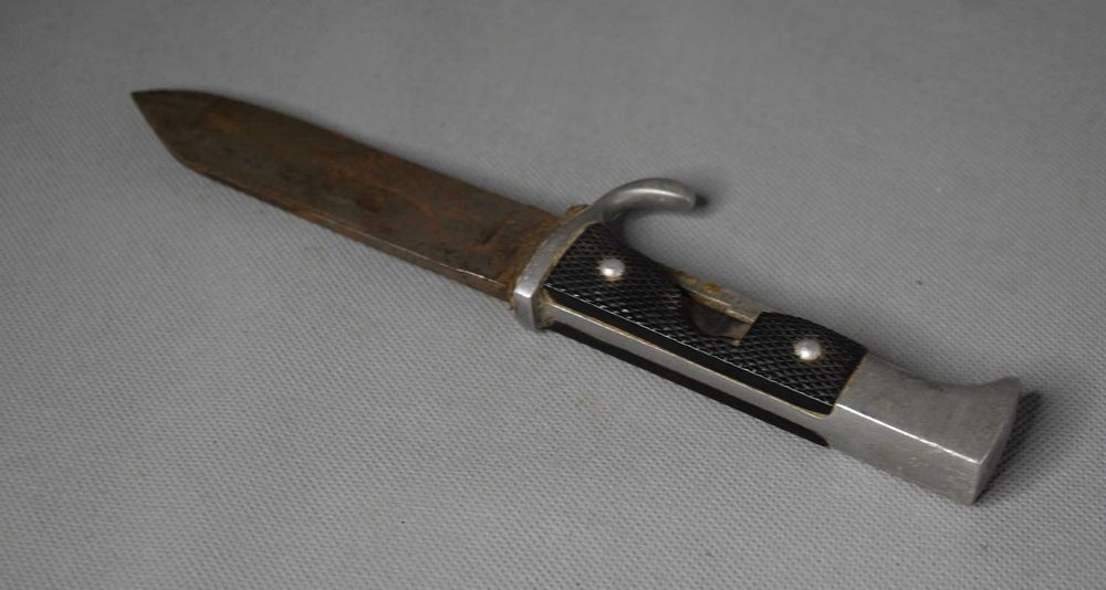 Стар нож бранник с кания щик кама острие