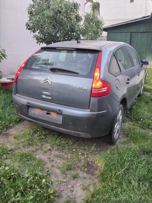 Dezmembrez Citroen C4