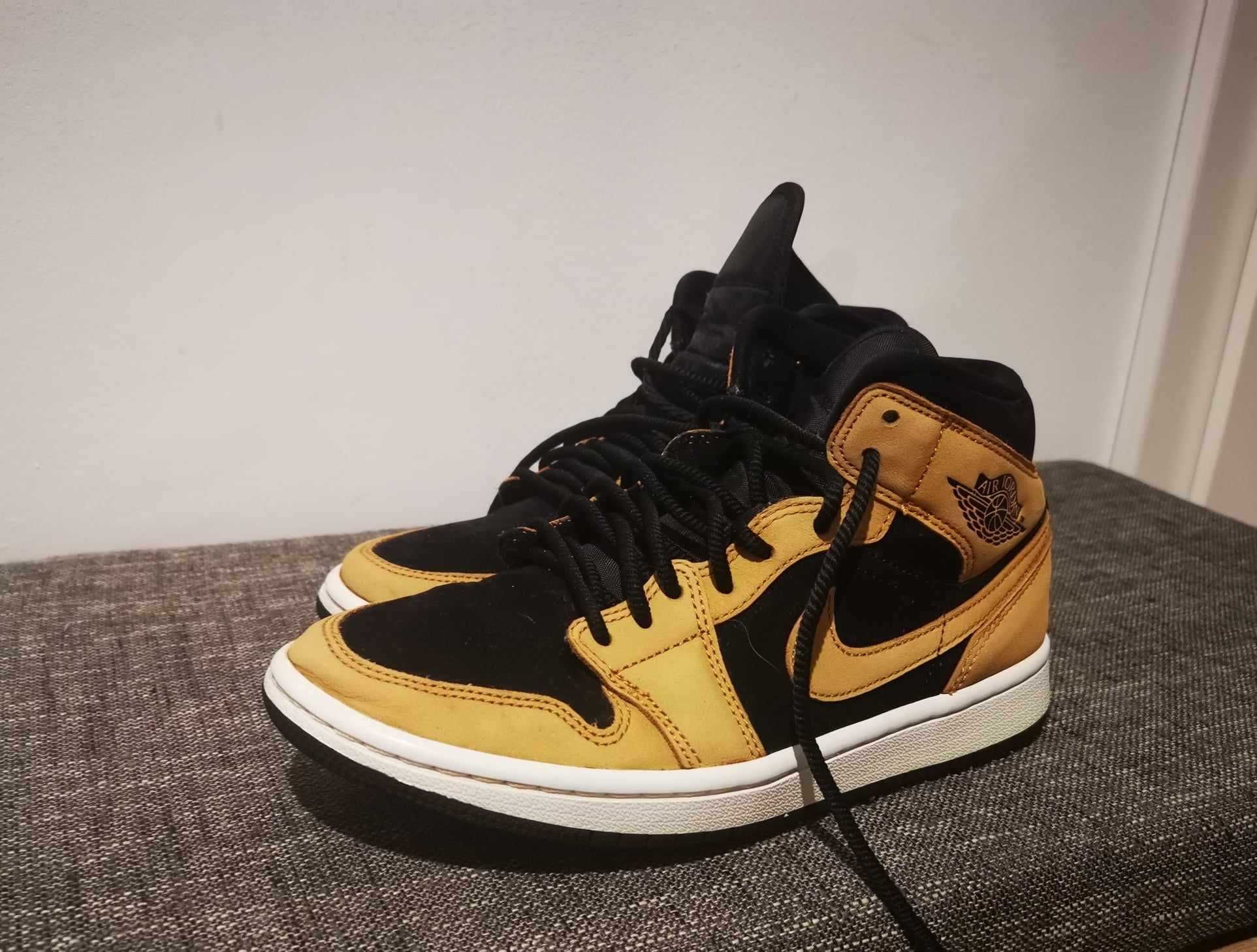 Air Jordan  sneakers Mid