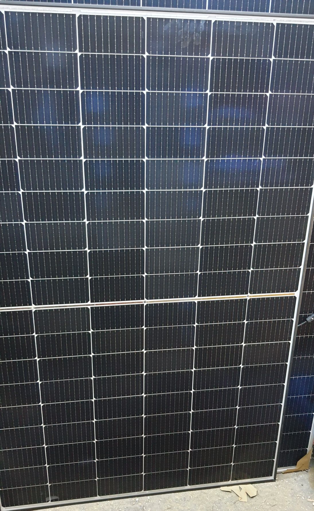 Panouri fotovoltaice solare Solarpro 410w și Canadian Solar 545w