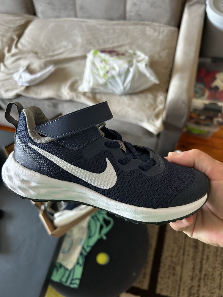Nike Revolution 6 29.5