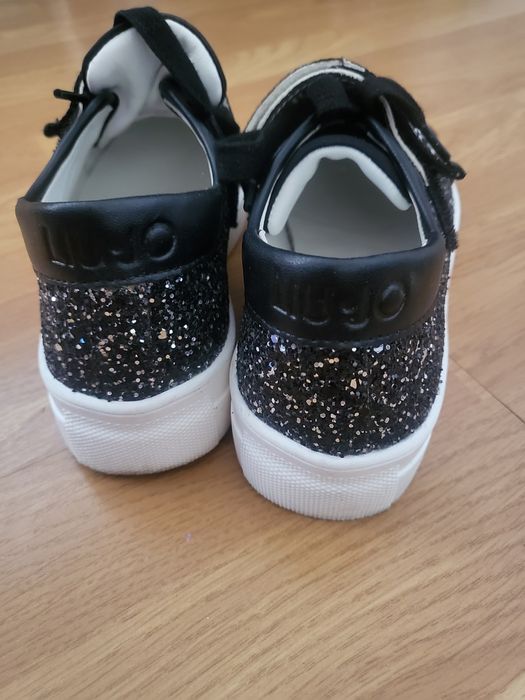 Уникални кецове Liu Jo и сандали Zara