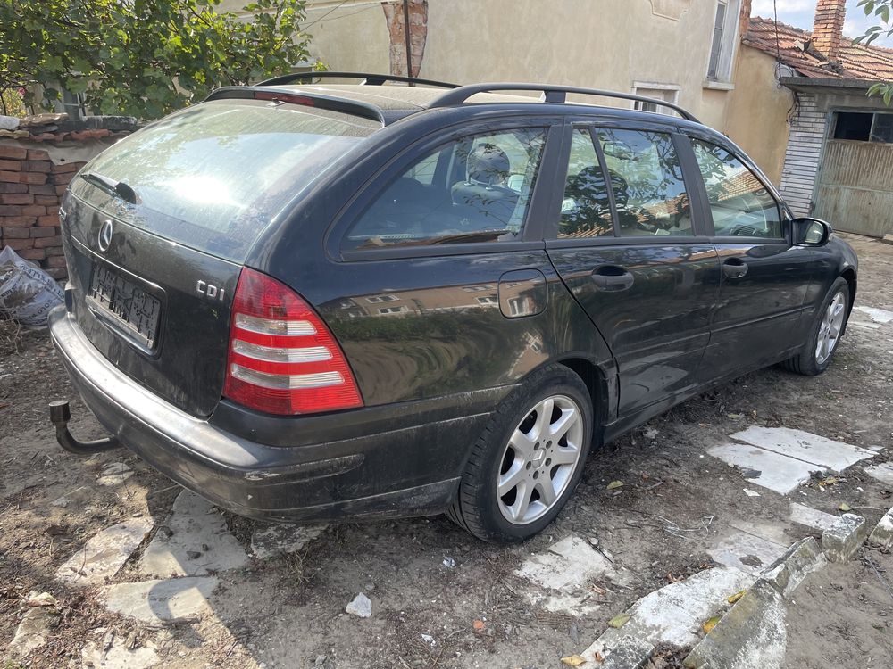 Mercedes C220 дизел 2005г.