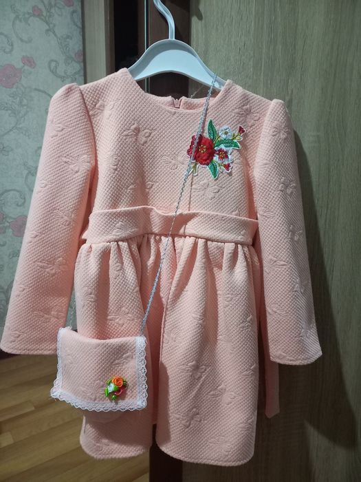 Платье детское на 3-5лет