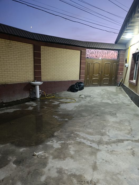 Шошилинч! Сергели яқинида ҳовли-сотилади — ажойиб жой, фойдали нарх!