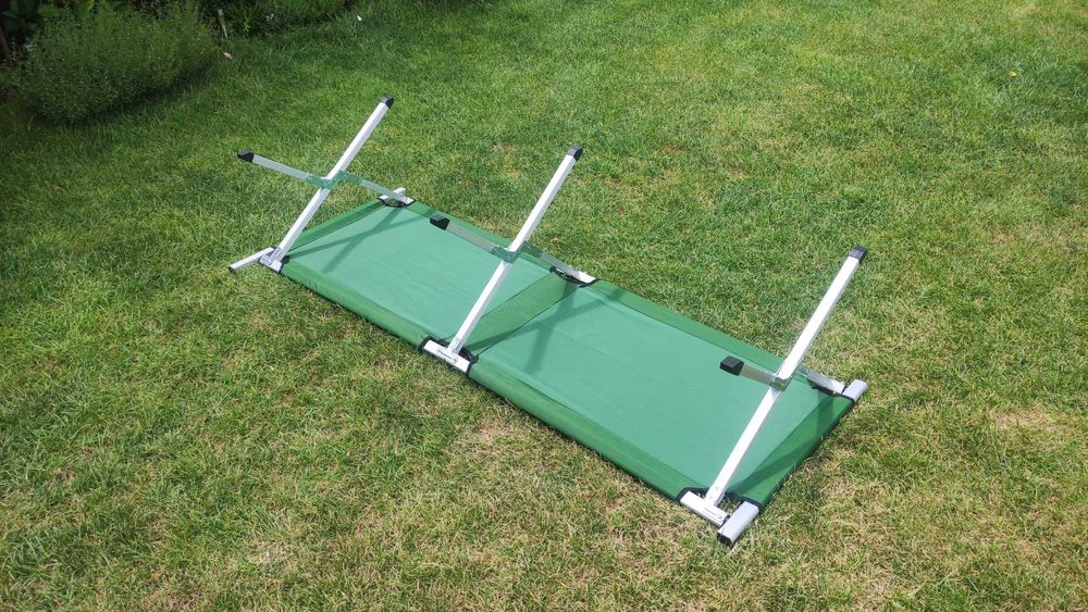 Pat pliant din aluminiu