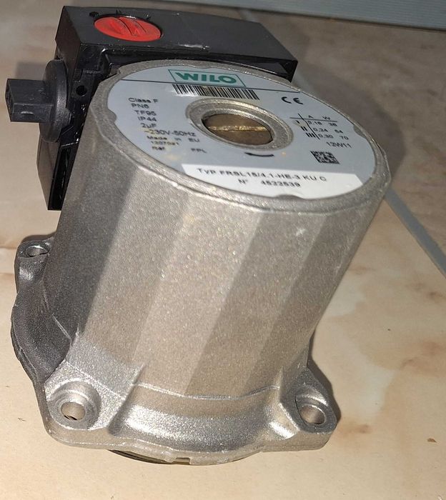 Pompa recirculare Wilo FRSL 15/4.1