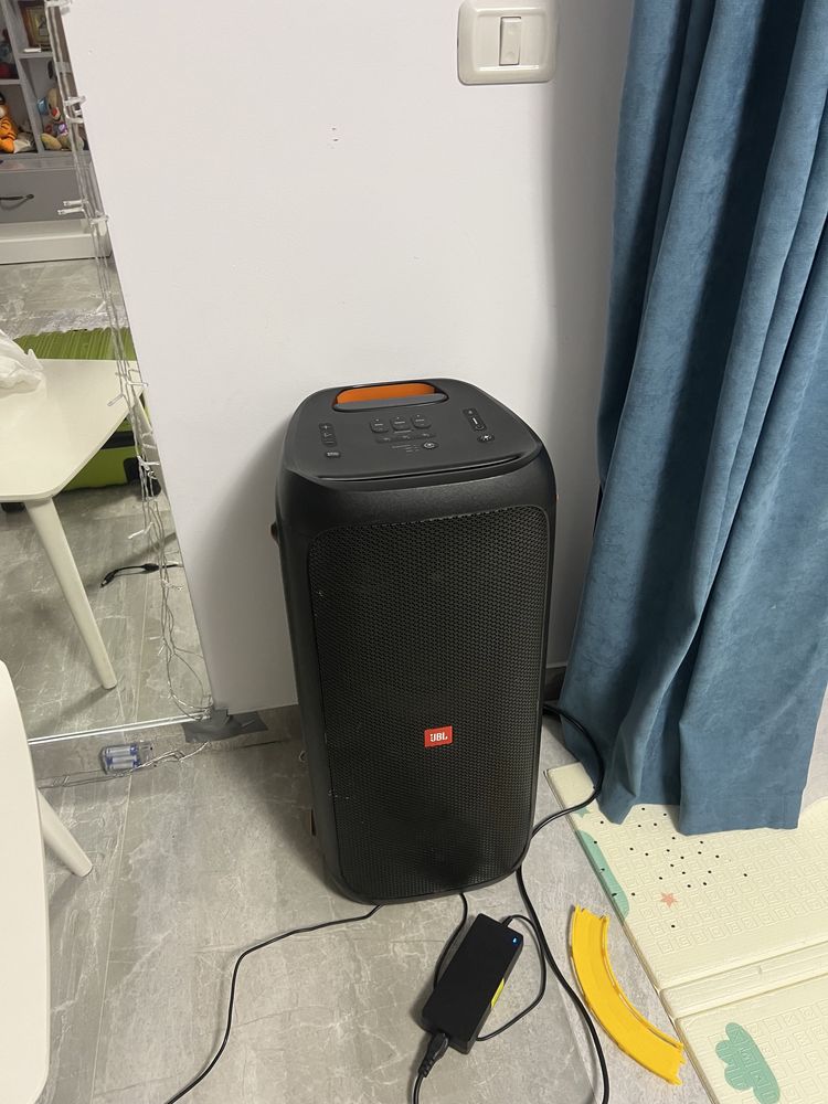 Boxa jbl party box