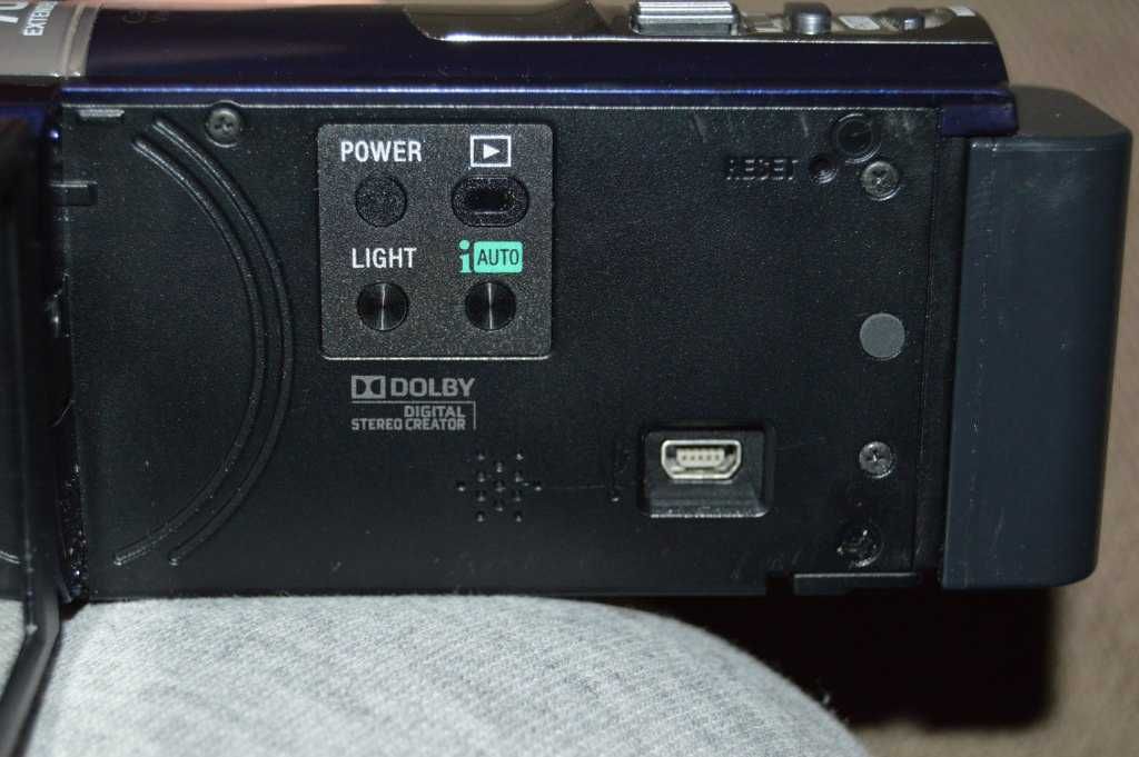 Camera video SONY DCR-SX45e 70x zoom + 2000x zoom digital