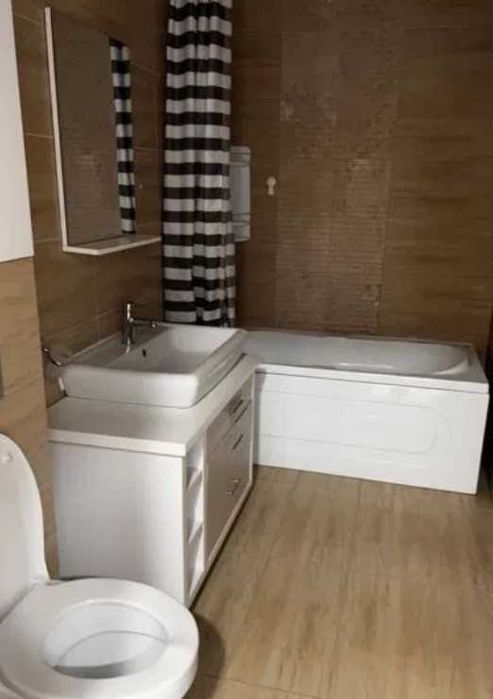 Дава се под наем Тристаен апартамент в Пловдив, Център - 88 кв.м за 285.6 € - Снимка #6