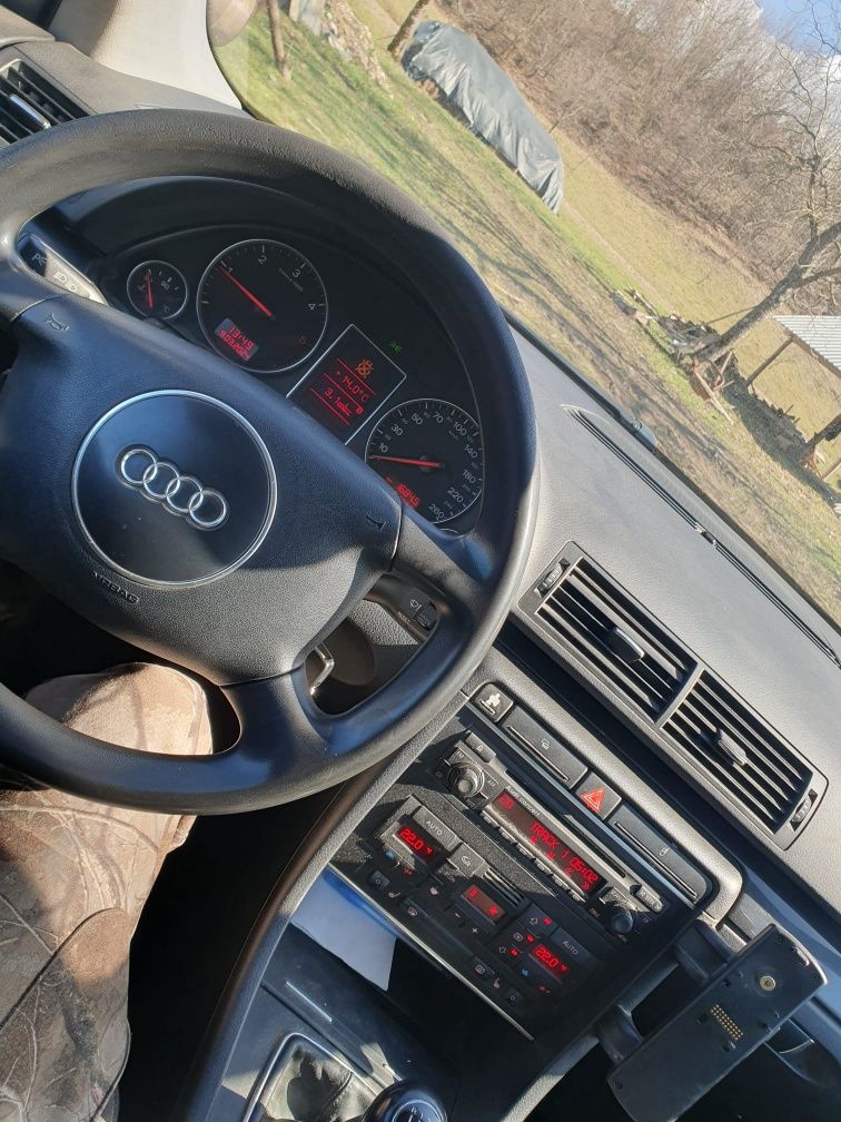 Vând Audi a4 1.9 tdi