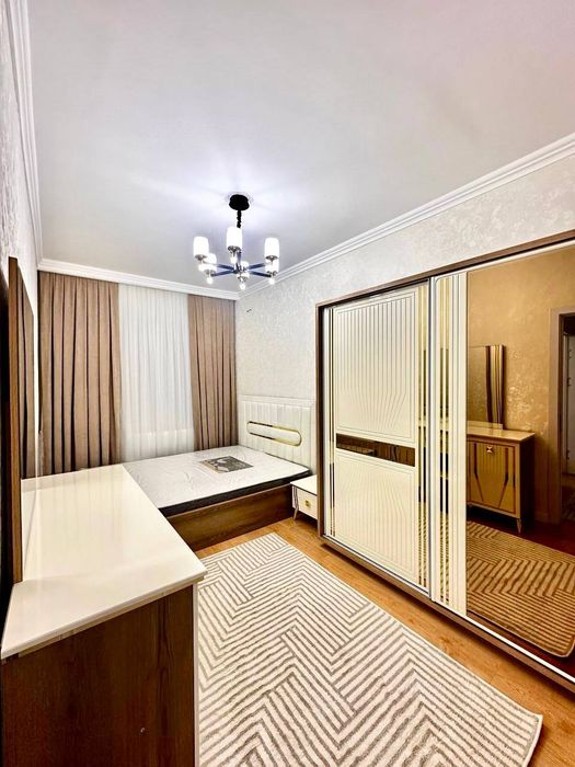 Ойбек Точка Вкуса 3х комнатная евроремонт Укомплектована 72м² срочно