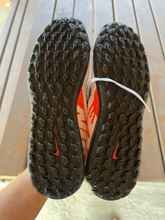 Ghete fotbal nike vapor 41 26cm