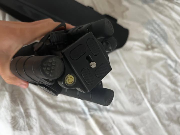 Vand trepied plus gimbal impecabile