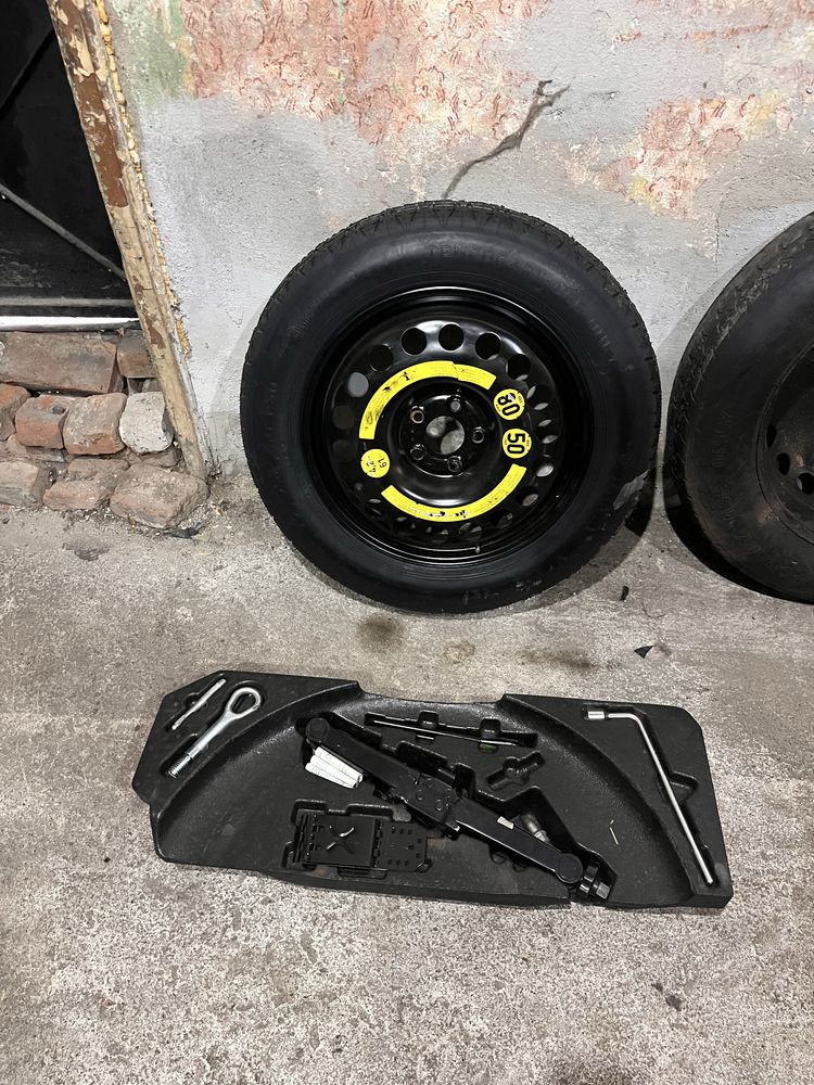 Резервна гума с ключ Mercedes ML-W164 / W166 комплект Патерица