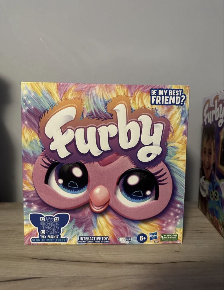 Чисто нови интерактивни играчки Furby