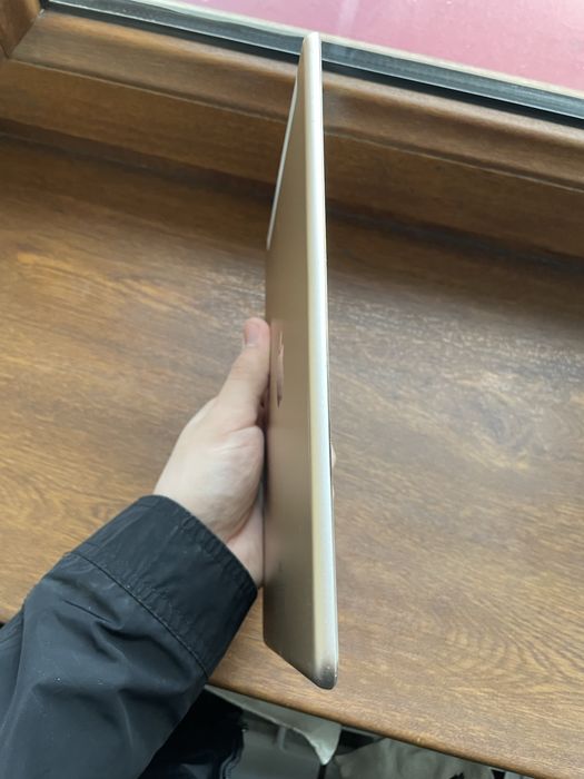 iPad Air 2 LL/A Wi-Fi+Sim ideal sotladi