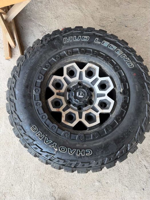 Титанка с резиной на внедорожник   почти новый