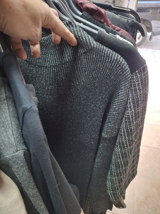 Продавам дрехи втора употреба, първо качество