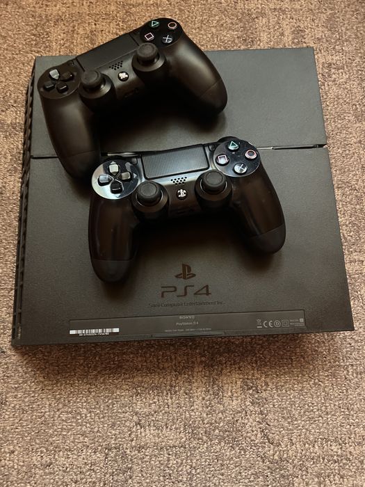 Vand PS 4 in stars perfecta de functionare