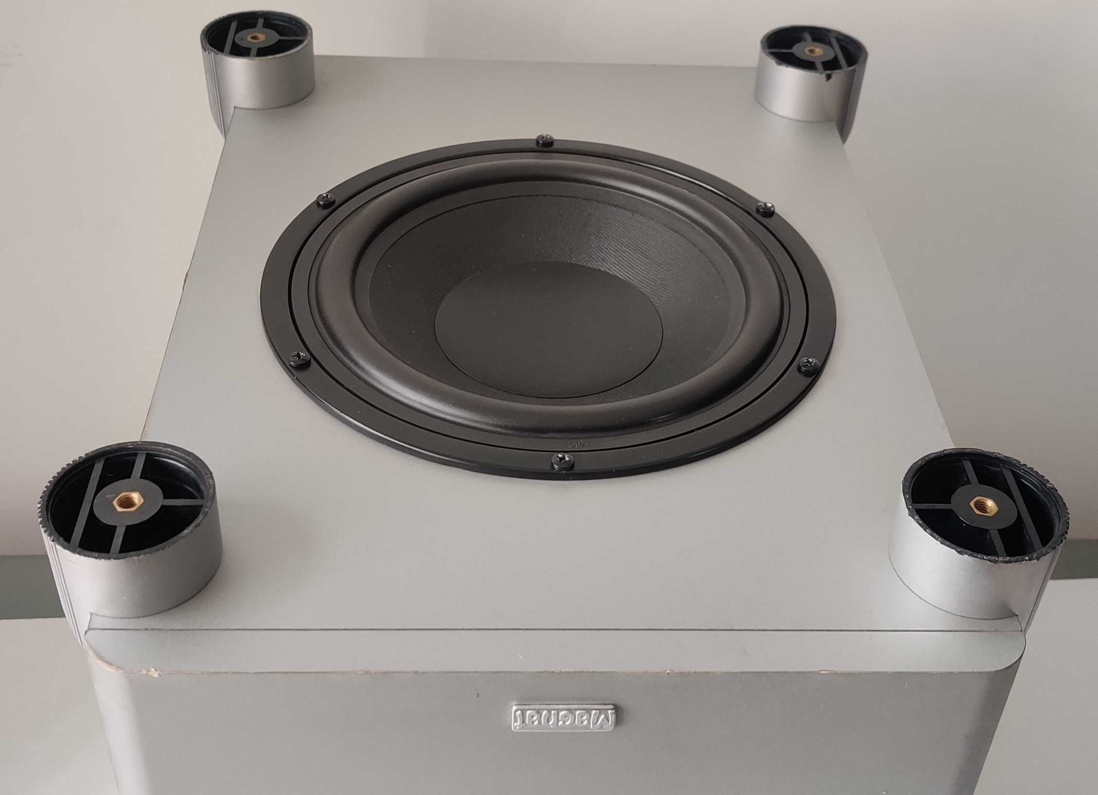 Magnat Symbol 5100 A muzica bas sub muzica