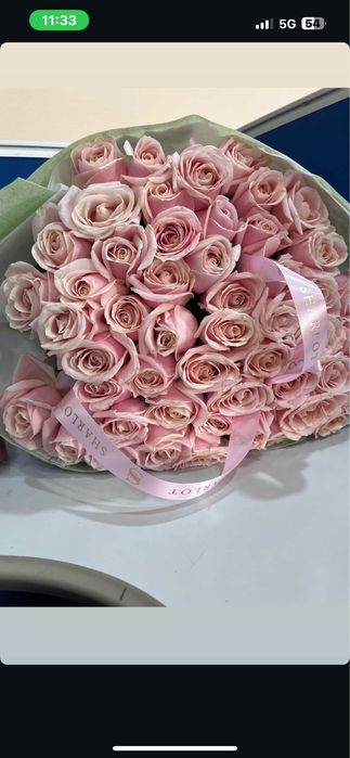 Букет свежих роз нежно розовый