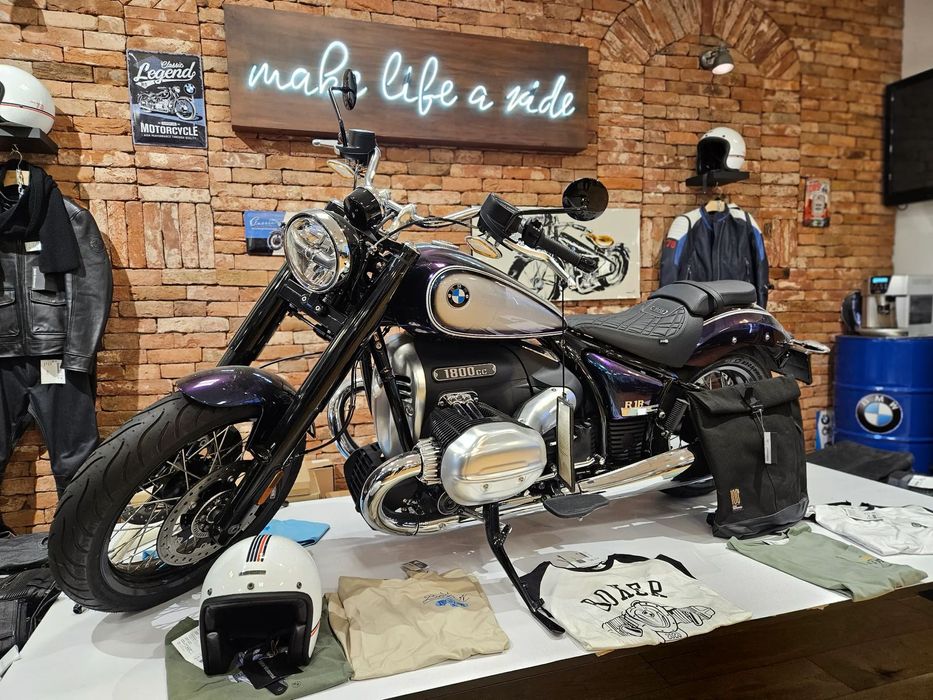 BMW R 18