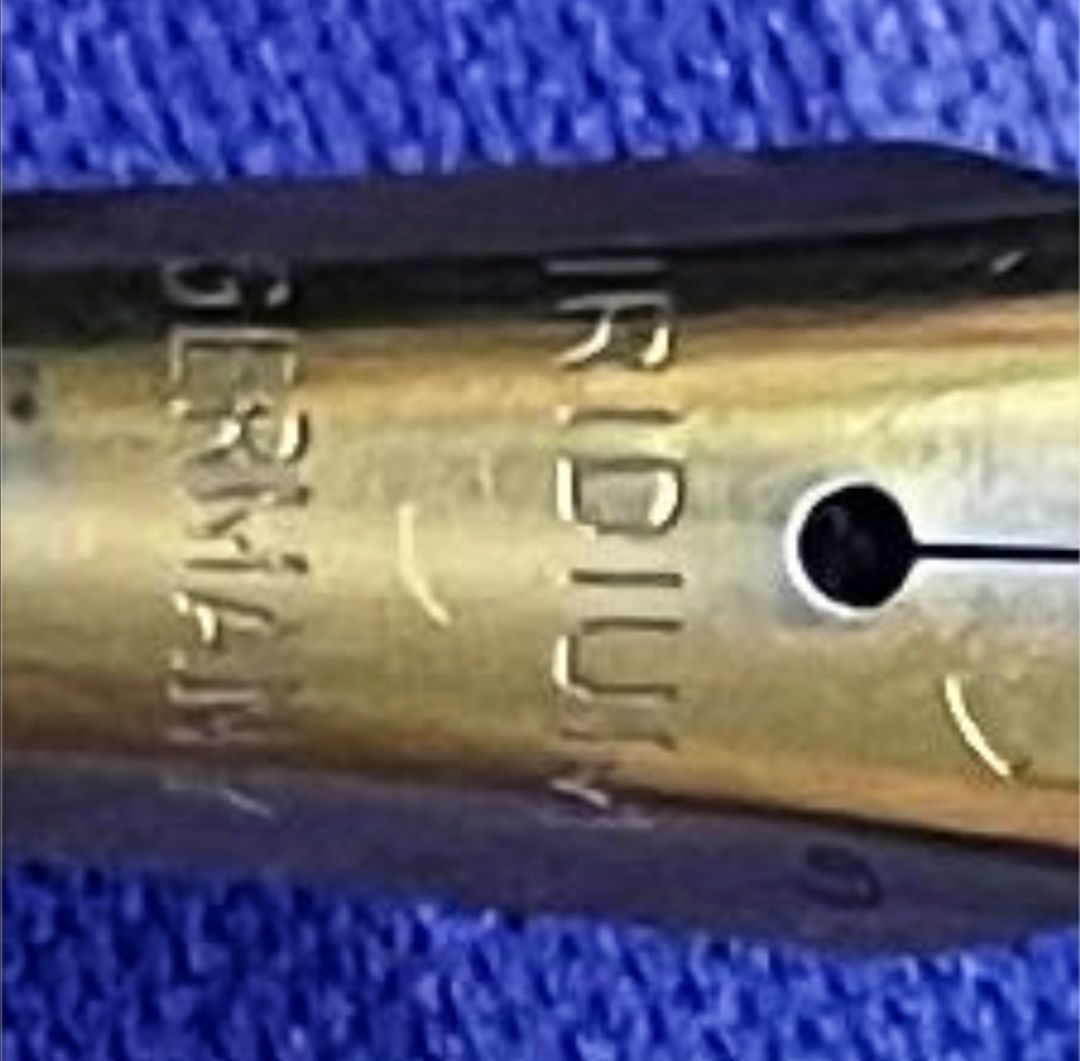 Vând stilou cu peniță de iridium din Germania