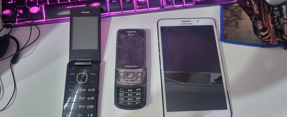 Продам на запчасти по бокам рабочие.