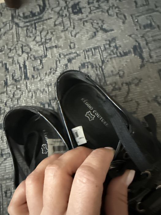 Ботиночки на девочку. Размер 36 можно как сменку в школу