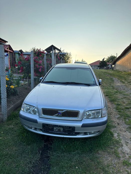 Volvo V40 -Без забележки